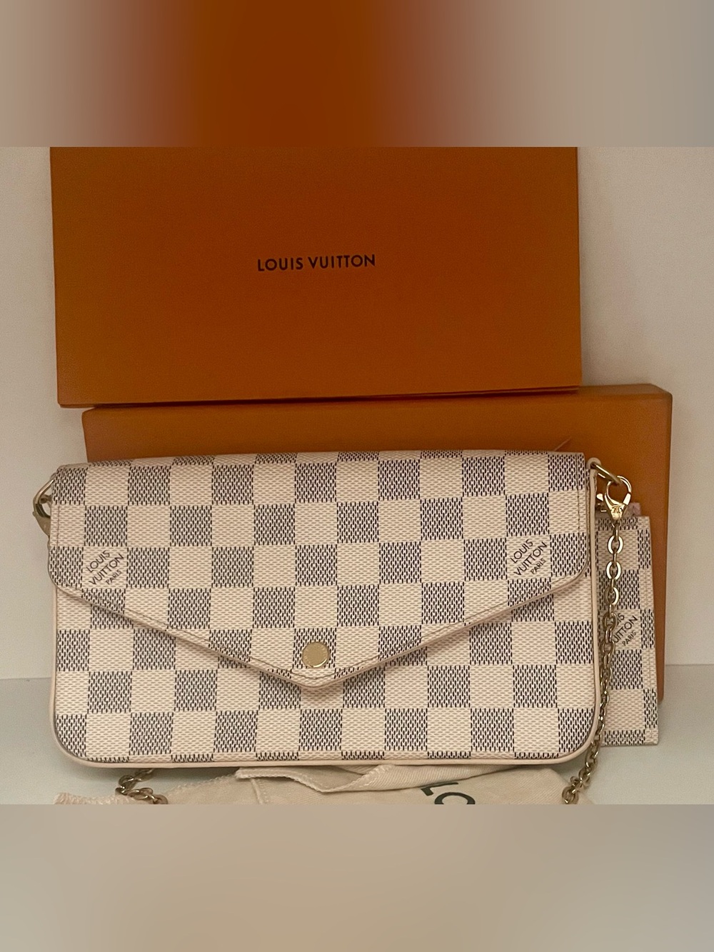 Louis Vuitton Pochette Félicie Pink & White